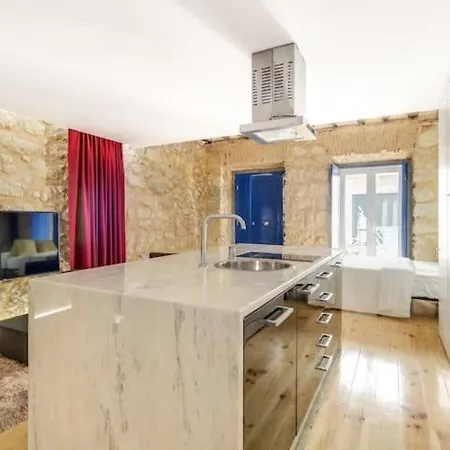Beautiful Loft “Green Street Lisbon” In City Centre With Wi-Fi & A/C; Street Parking Available *