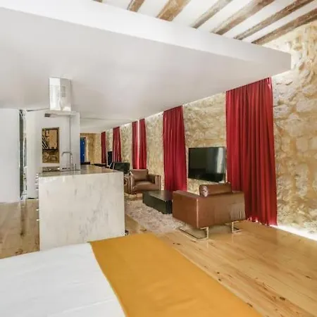 Appartamento Beautiful Loft “Green Street Lisbon” In City Centre With Wi-Fi & A/C; Street Parking Available *